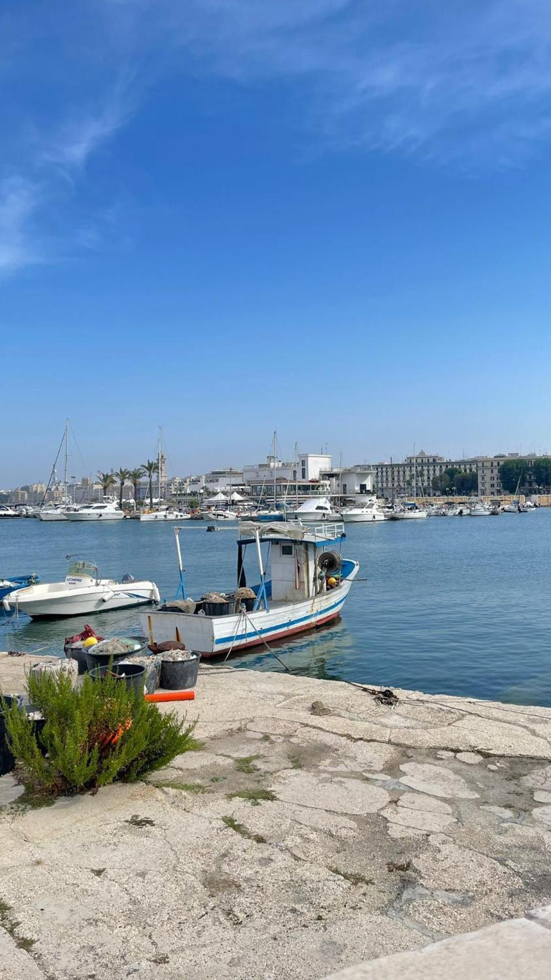 Hotel Locazione Turistica Madera Bari Esterno foto